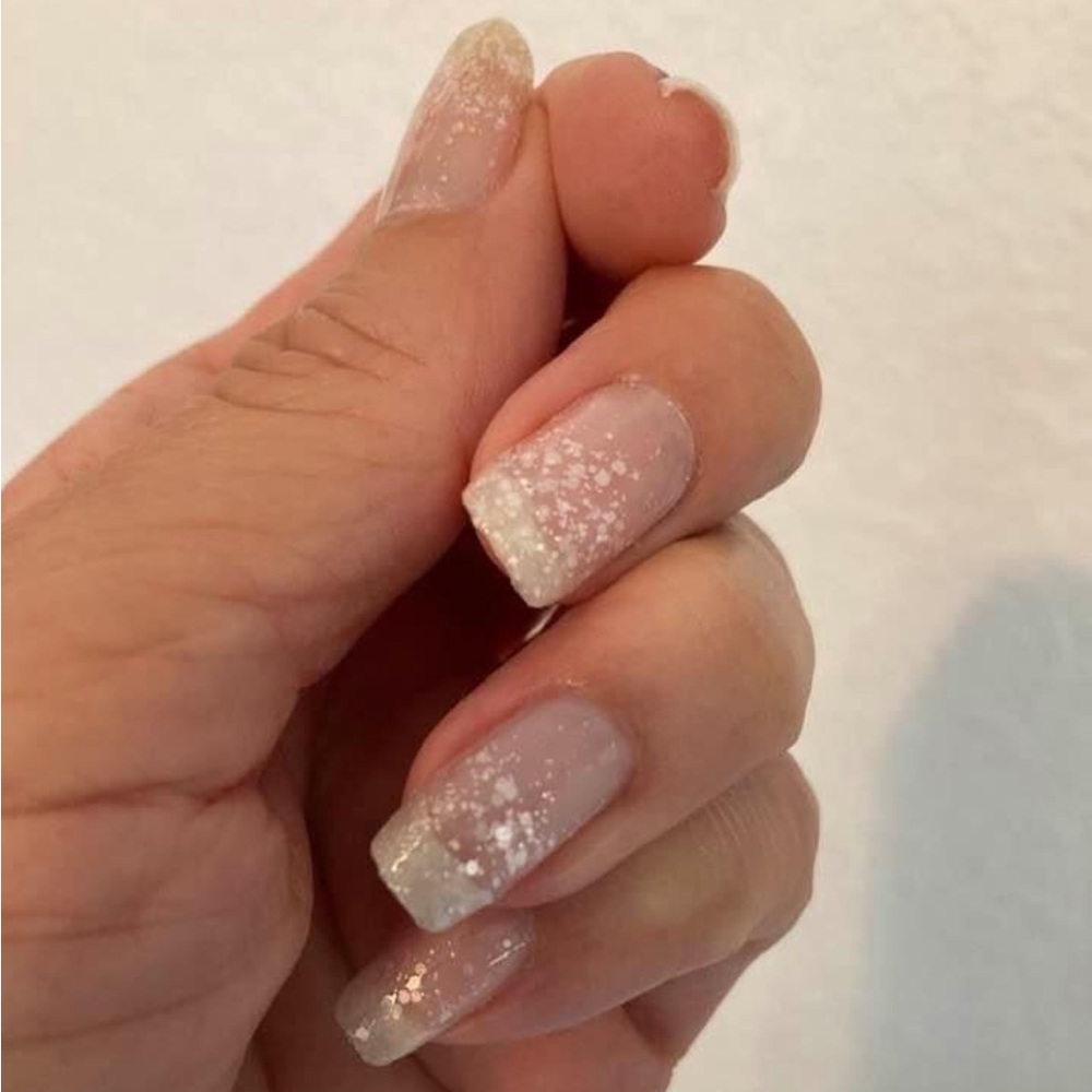 *Retired* Color Street: Over the Moon | White Glitter-Dipped Overlay Sparkle - Picture 1 of 11